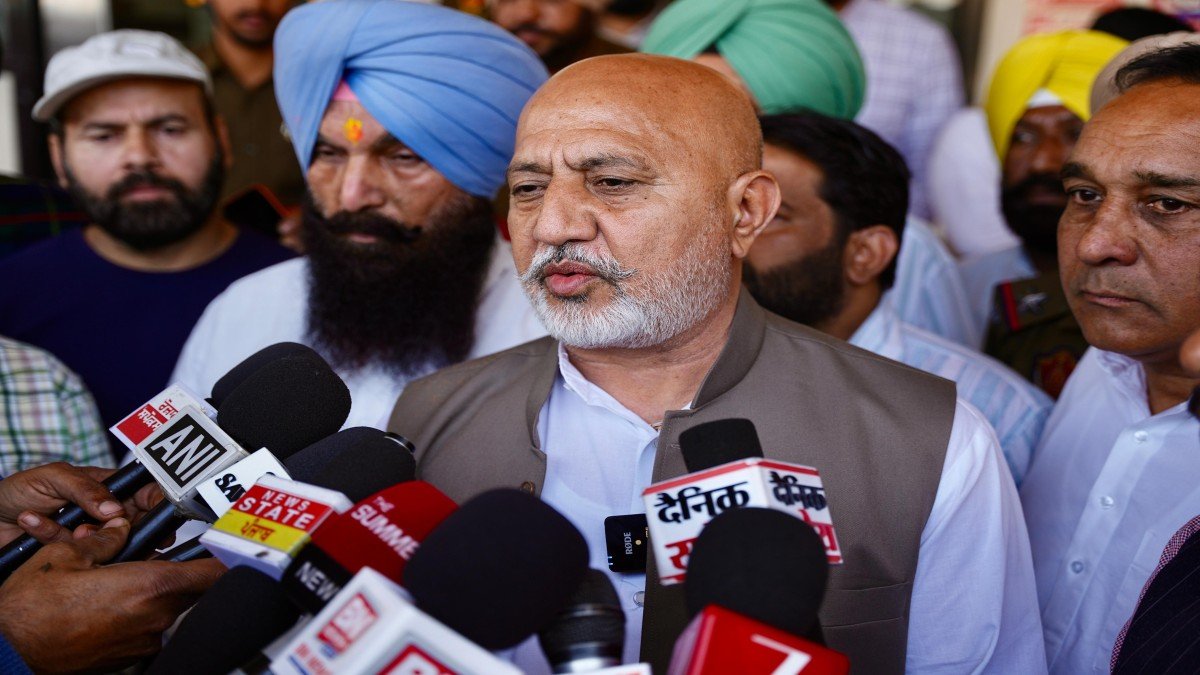 AAP पंजाब के मीडिया इंचार्ज बलतेज पन्नू ने बुधवार को लुधियाना में नशा विरोधी कार्यकर्ता से की मुलाकात