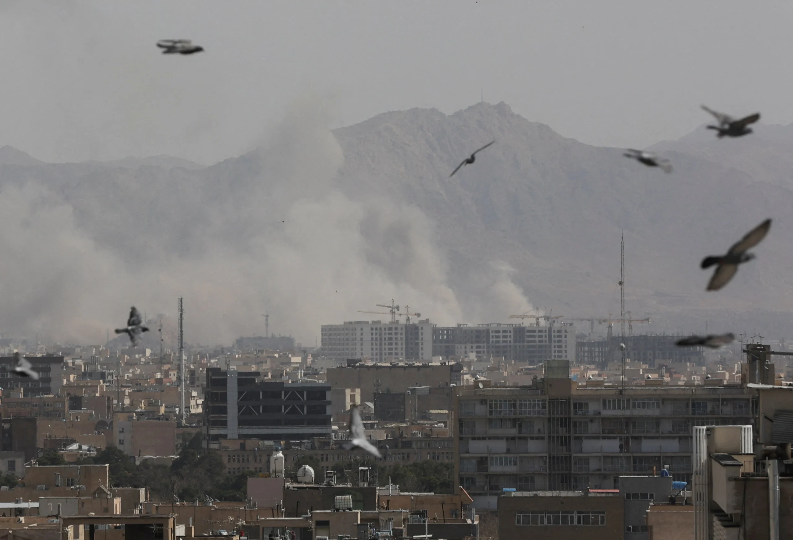 ईरान-इज़राइल झगड़े से दुनिया भर में सुरक्षा की चिंताएँ बढ़ने से मिडिल ईस्ट में तनाव बढ़ा