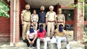 धनौला पुलिस की बड़ी कार्रवाई: नकली पुलिस बनकर ठगी करने वाले 3 आरोपी गिरफ्तार