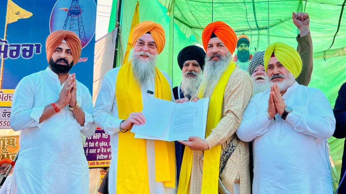 स्पीकर ने संगत को बेअदबी विरोधी बिल की प्रति सौंपी:Patiala में संधवा बोले-बेअदबी करने वालों को नहीं बख्शा जाएगा, दोषियों को मिलेगी कड़ी सजा