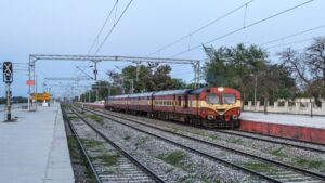 रेल यात्रियों के लिए बड़ी खबर, चंडीगढ़ से गुजरने वाली 22 ट्रेनें रद्द; 29 का बदला रूट
