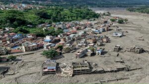 नेपाल-तिब्बत सीमा पर भीषण बाढ़, 1100 से ज्यादा लोग लापता; लैंडस्लाइड ने मचाई भारी तबाही